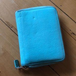 Lovely leather Tiffany Wallet in Tiffany Blue!